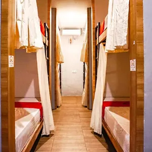2* Hotel Reddoorz Near Ngurah Rai Airport Kuta